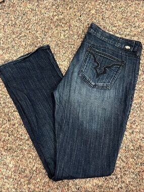 Womens Dark Wash Jeans with Embroidered Back Pocket